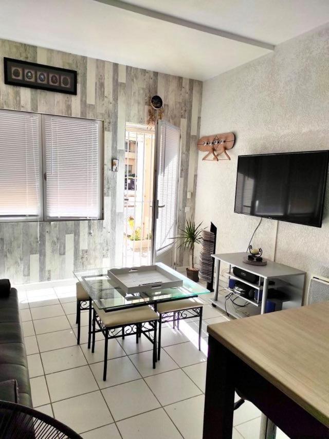 Appartement T2 Au Port De Canet-En-Roussillon - Proche De La Plage Et De L'Aquarium Oniria Bagian luar foto