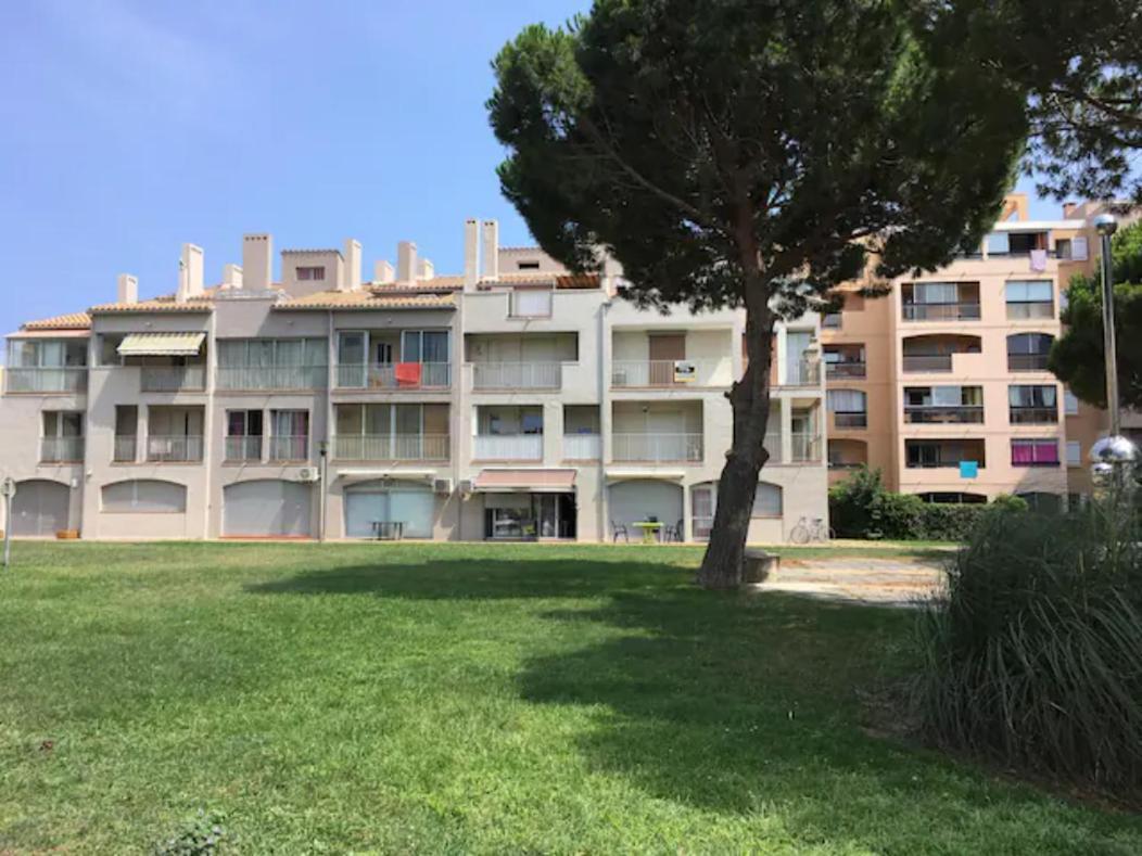 Appartement T2 Au Port De Canet-En-Roussillon - Proche De La Plage Et De L'Aquarium Oniria Bagian luar foto